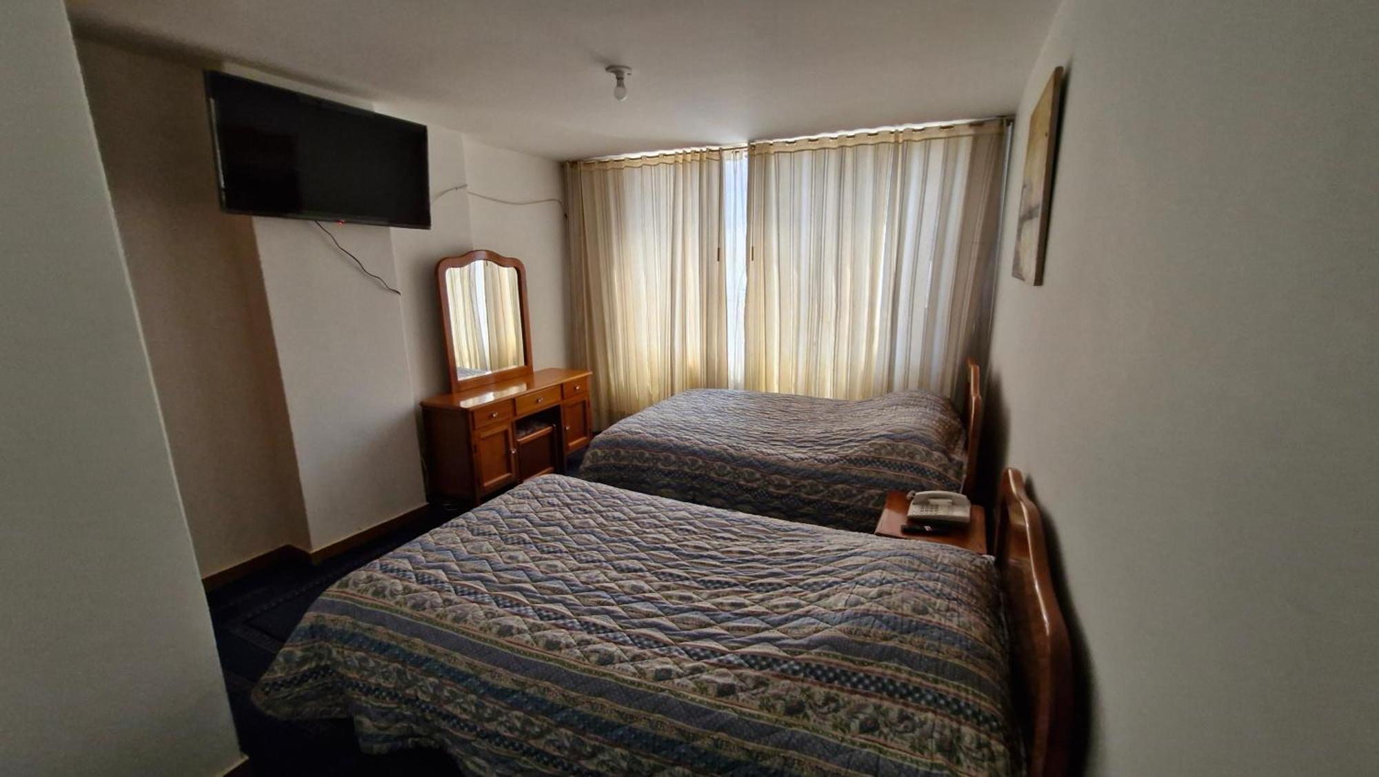 Hotel Catalina Real ดุยตามา ภายนอก รูปภาพ